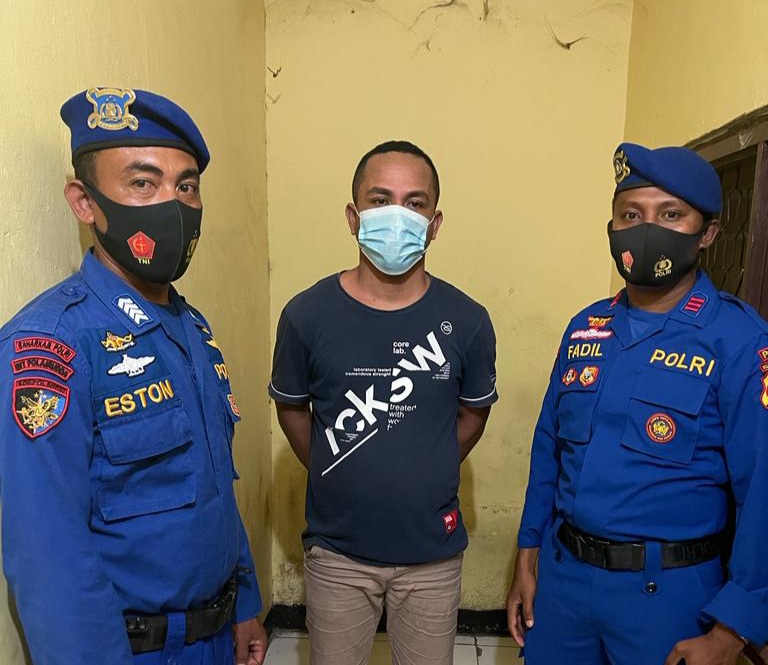 Pemuda Asal Sikka NTT Membawa  Bahan Peledak 100 Batang  Detonator Diringkus Polisi 