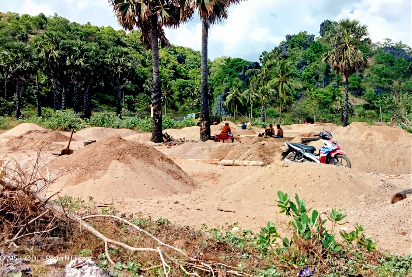 Aktivitas Tambang Pasir Ilegal Masih Terjadi Di Rote Ndao