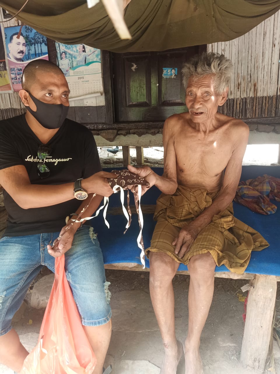 GPS Lakukan Gerakan 1000  Masker Untuk Sabu Raijua Masyarakat Bahagia