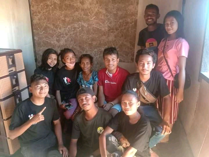 Komunitas GPPS di Sikka Bantu Renovasi Rumah Janda Pengidap Sakit Paru-Paru
