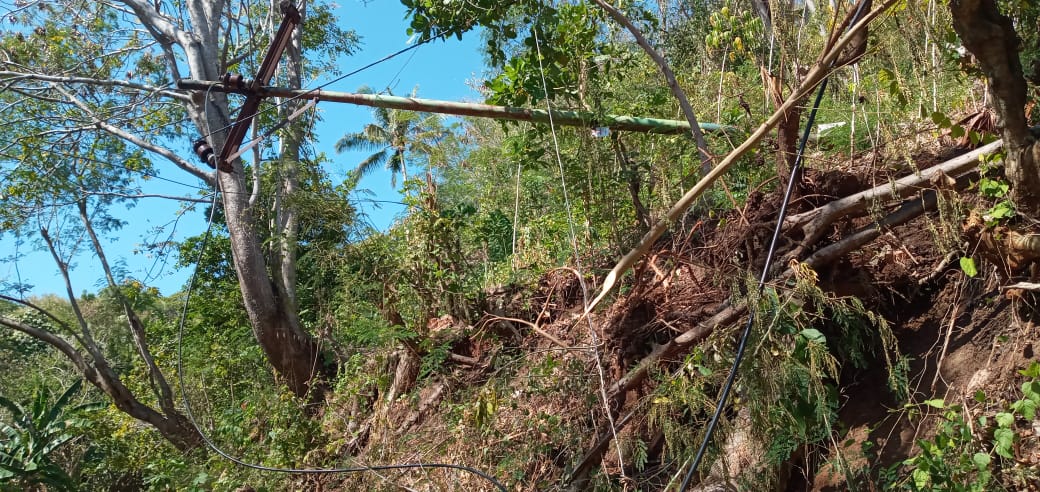 Seminggu Listrik  di Desa Pogon Sikka Padam, Pihak PLN Cuek, Warga Ancam Demo