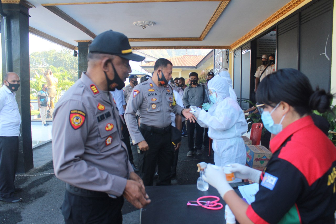 Atasi Covid-19, Polres Ende Lakukan Ini Bagi Seluruh Anggotanya 