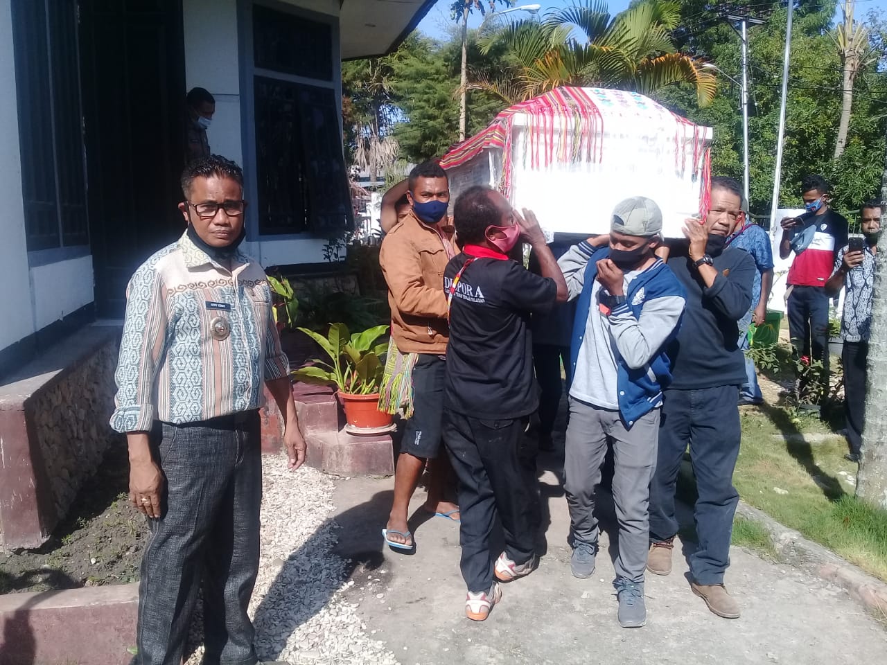 Jenazah Atlet Terbaik Eduard Nabunome Tiba,  Ada Mujizat Di Rumah Jabatan Wakil Bupati TTS