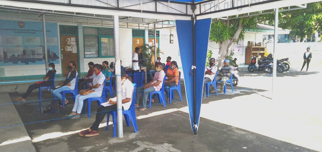 Optimalisasi Pelayanan, Hari Libur Disdukcapil Ende Tetap Lakukan Pelayanan kepada Masyarakat