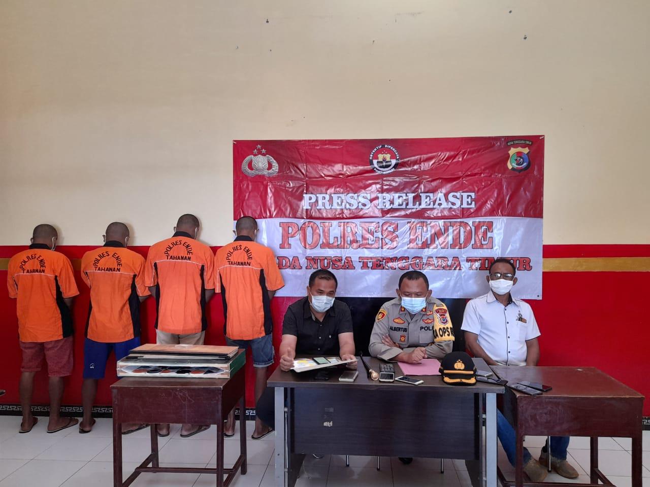 Satreskrim Polres Ende, Tetapkan Empat Pelaku Judi Bola Guling