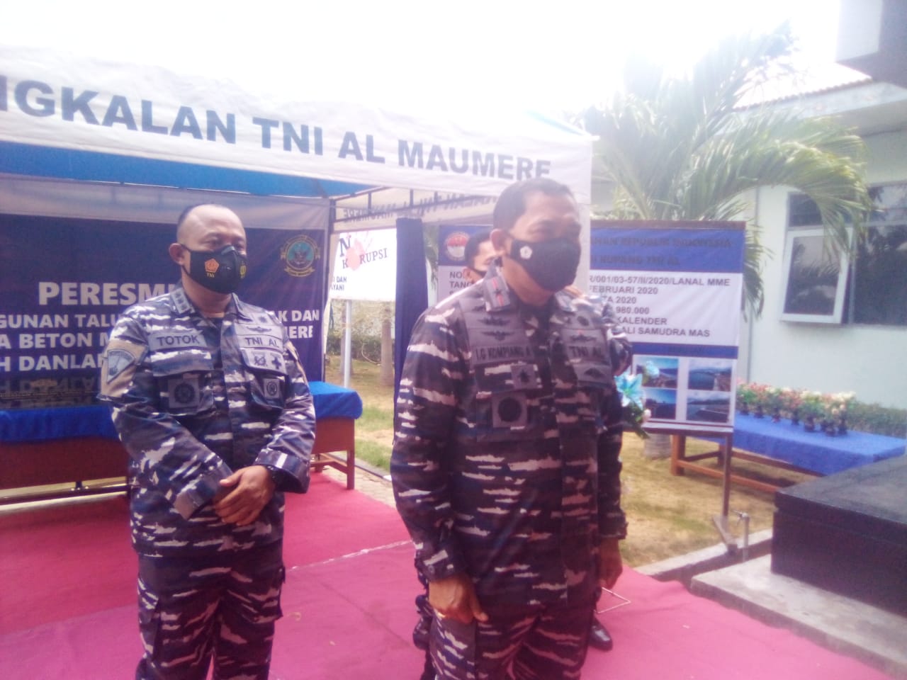 Danlantamal VII Kupang melepaskan 1.000 ekor ikan kerapu di Desa Kojadoi