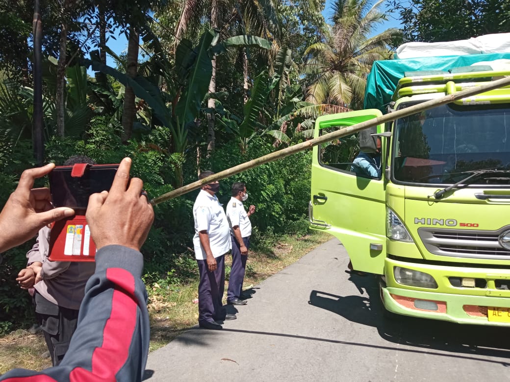 Jelang Hari Raya Idul Fitri, Arus Transportasi  Perbatasan Kabupaten Sikka - Ende Sepi
