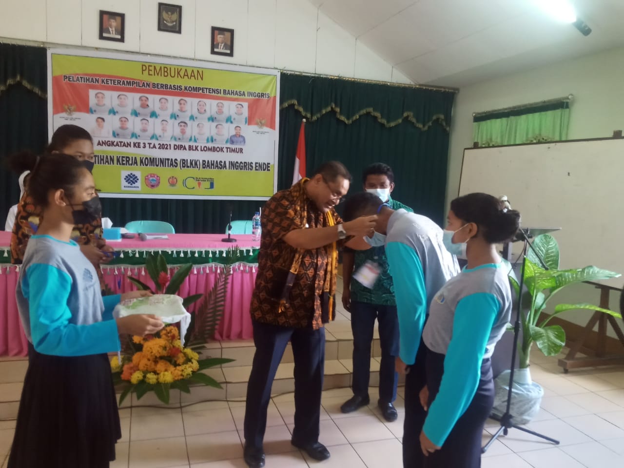 Sekda Kabupaten Ende Buka BLKK Bahasa Inggris, Ini Pesannya