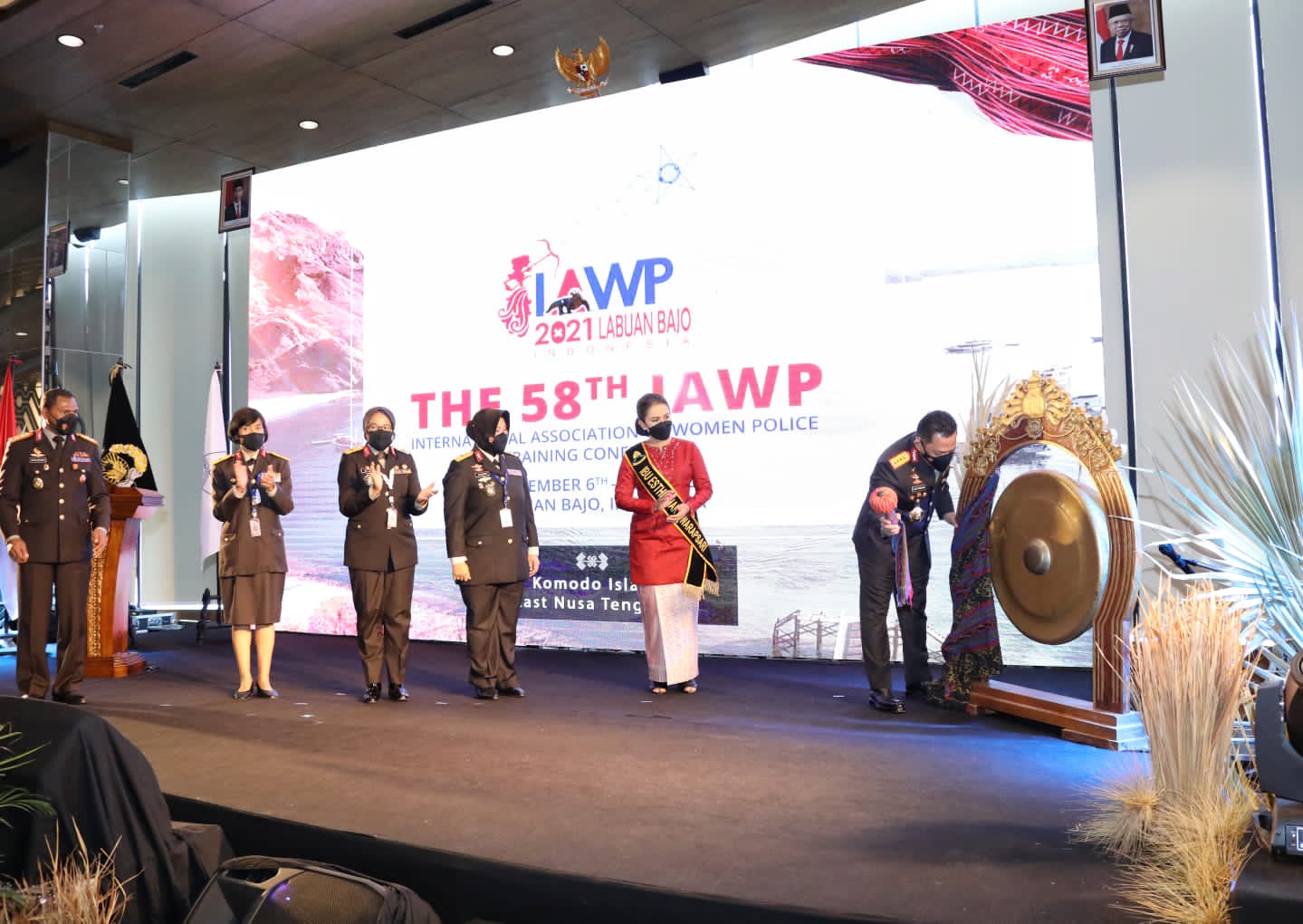 Kapolri Membuka Kegiatan IAWP-Training Conference Di NTT