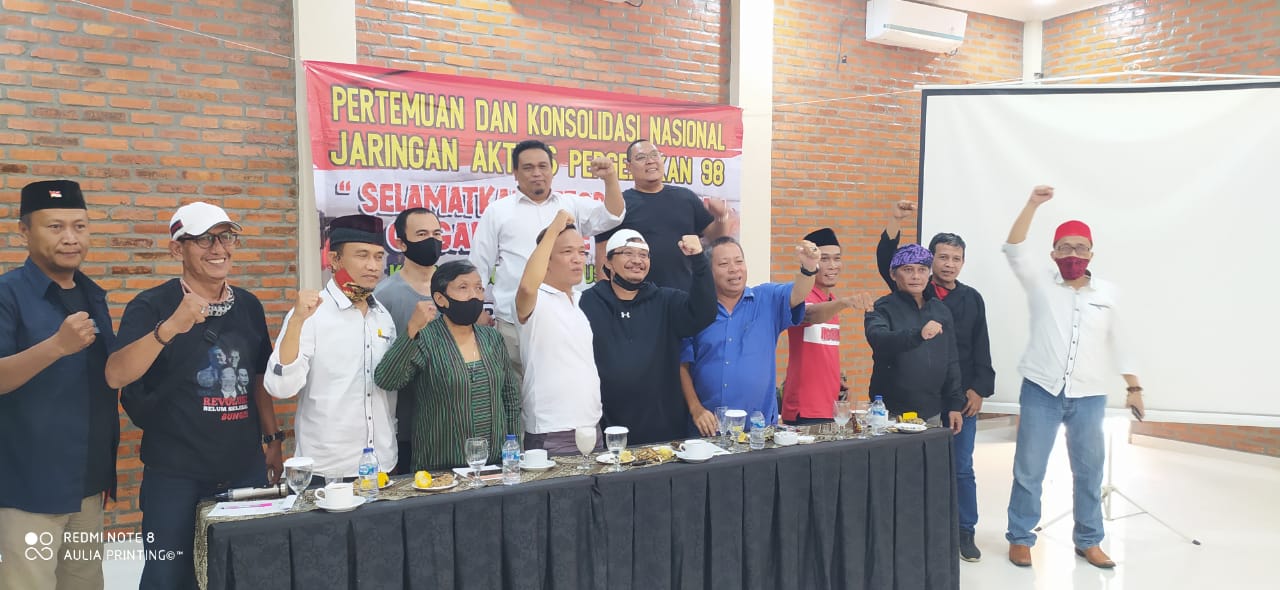 PPJNA 98 : Bisnis PCR Melukai Rakyat, Sudah Benar Relawan Tuntut Jokowi Copot Menteri Mafia PCR