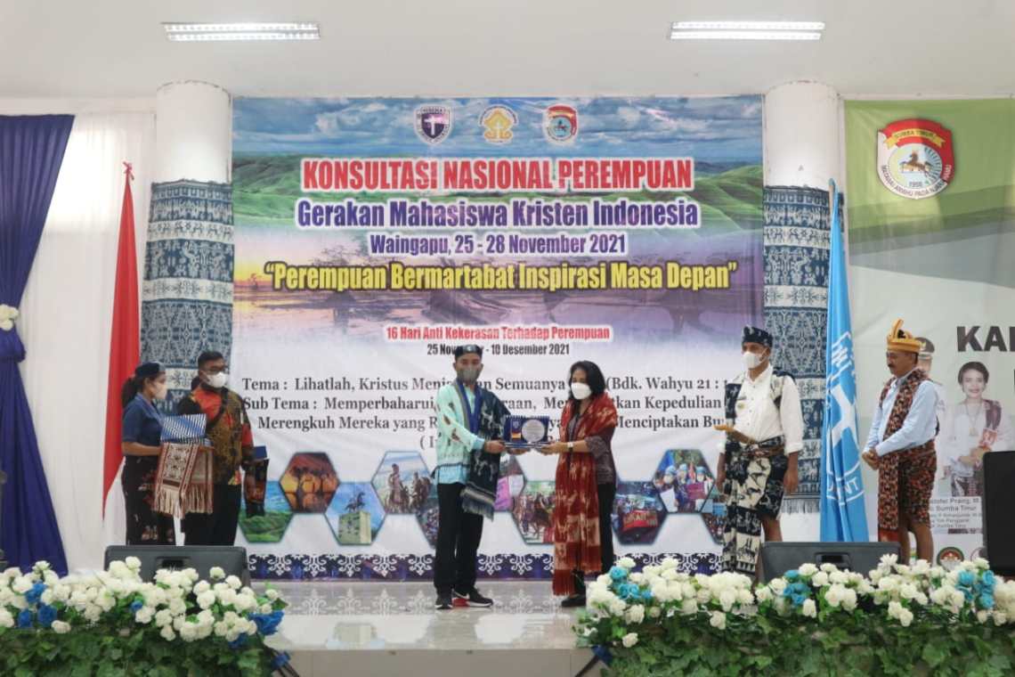 Mentri PPPA Mengapresiasi Kegiatan Konas Perempuan GMKI di Sumba Timur