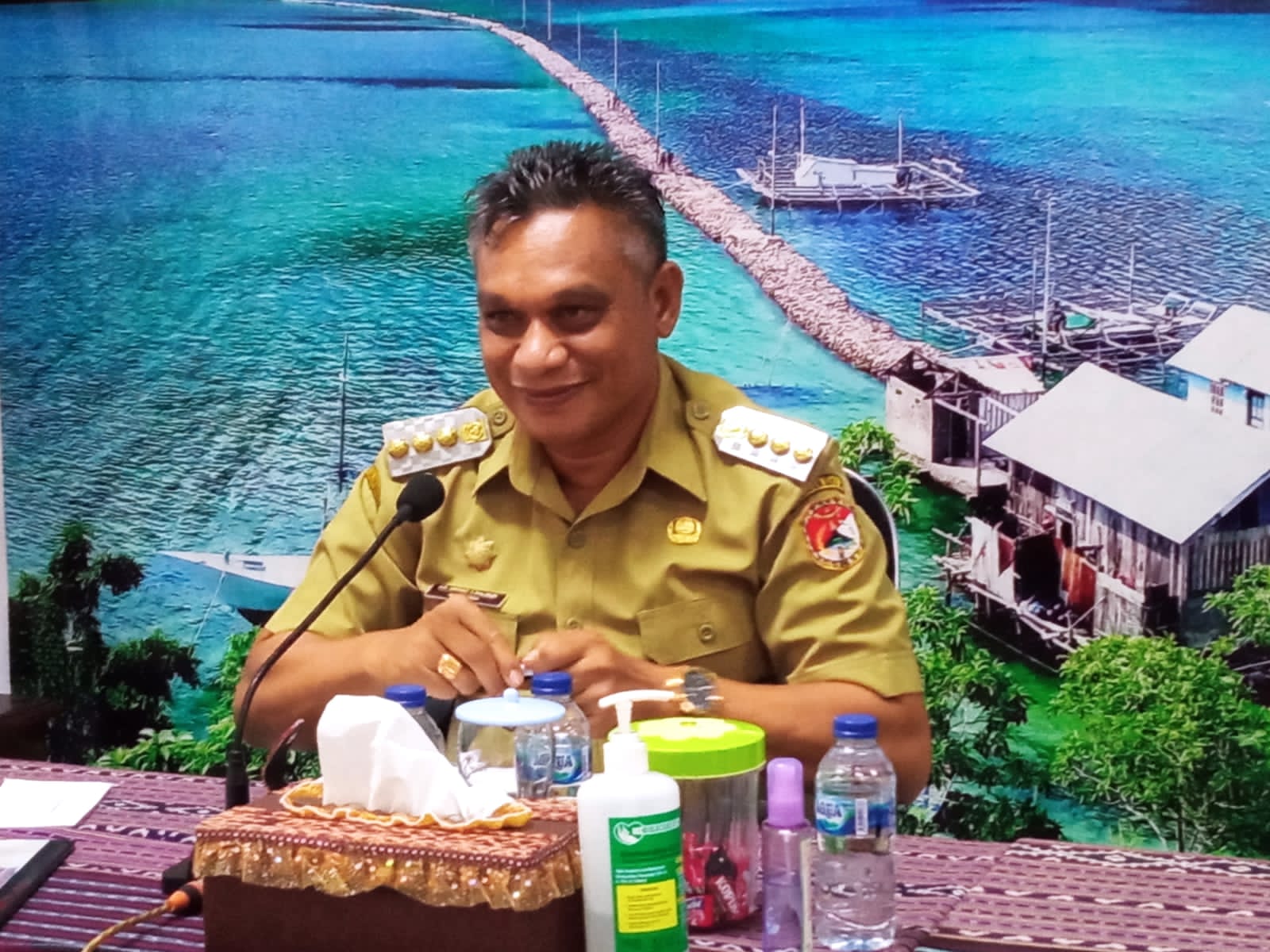 Ruas Jalan di Desa Gera Dipastikan Selesai Dikerjakan Paling Lambat 15 Januari