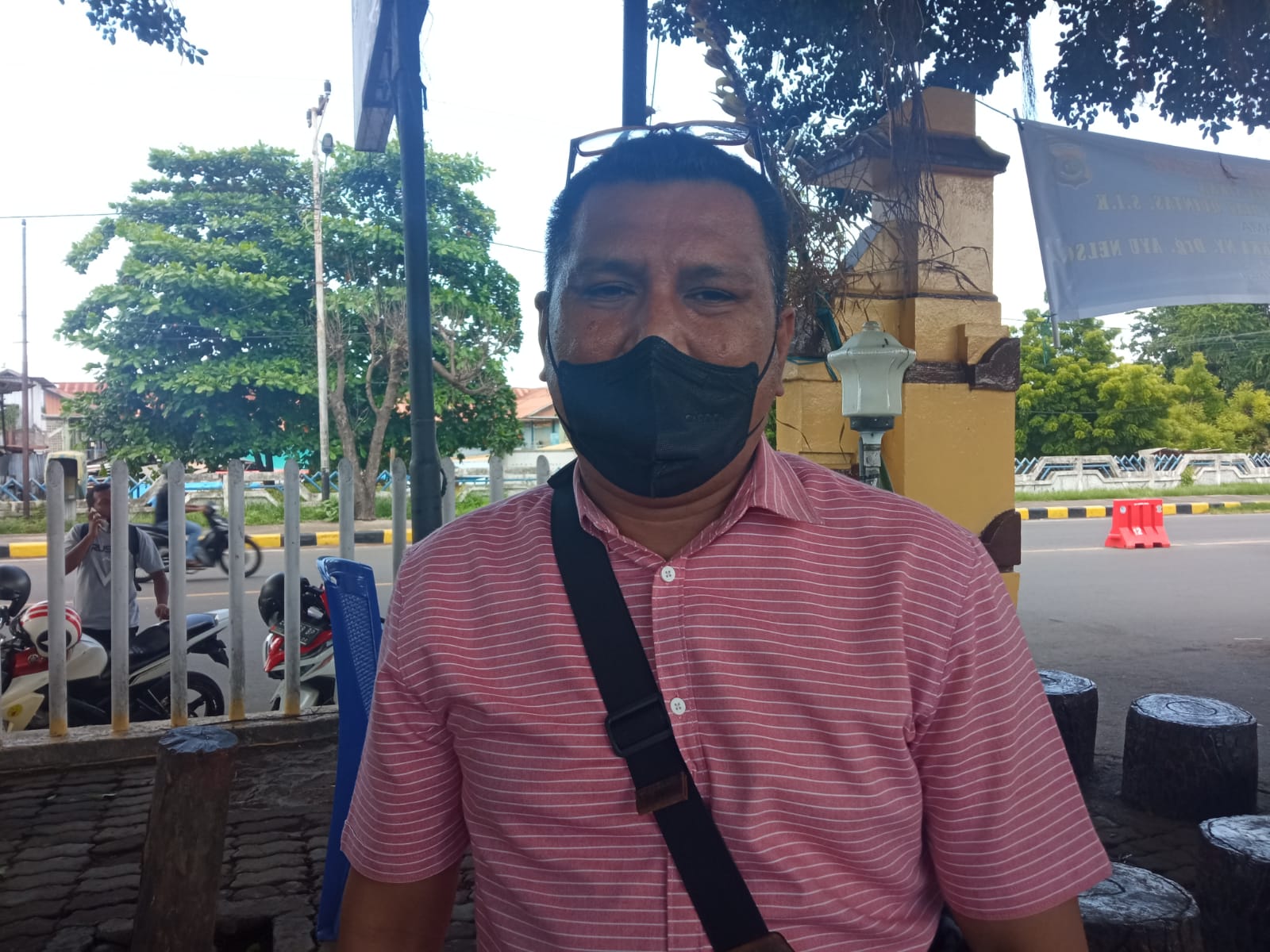 Diduga Cemarkan Nama Baik di Medsos, Utusan Keluarga Mekeng Bapa Lapor Polisi 