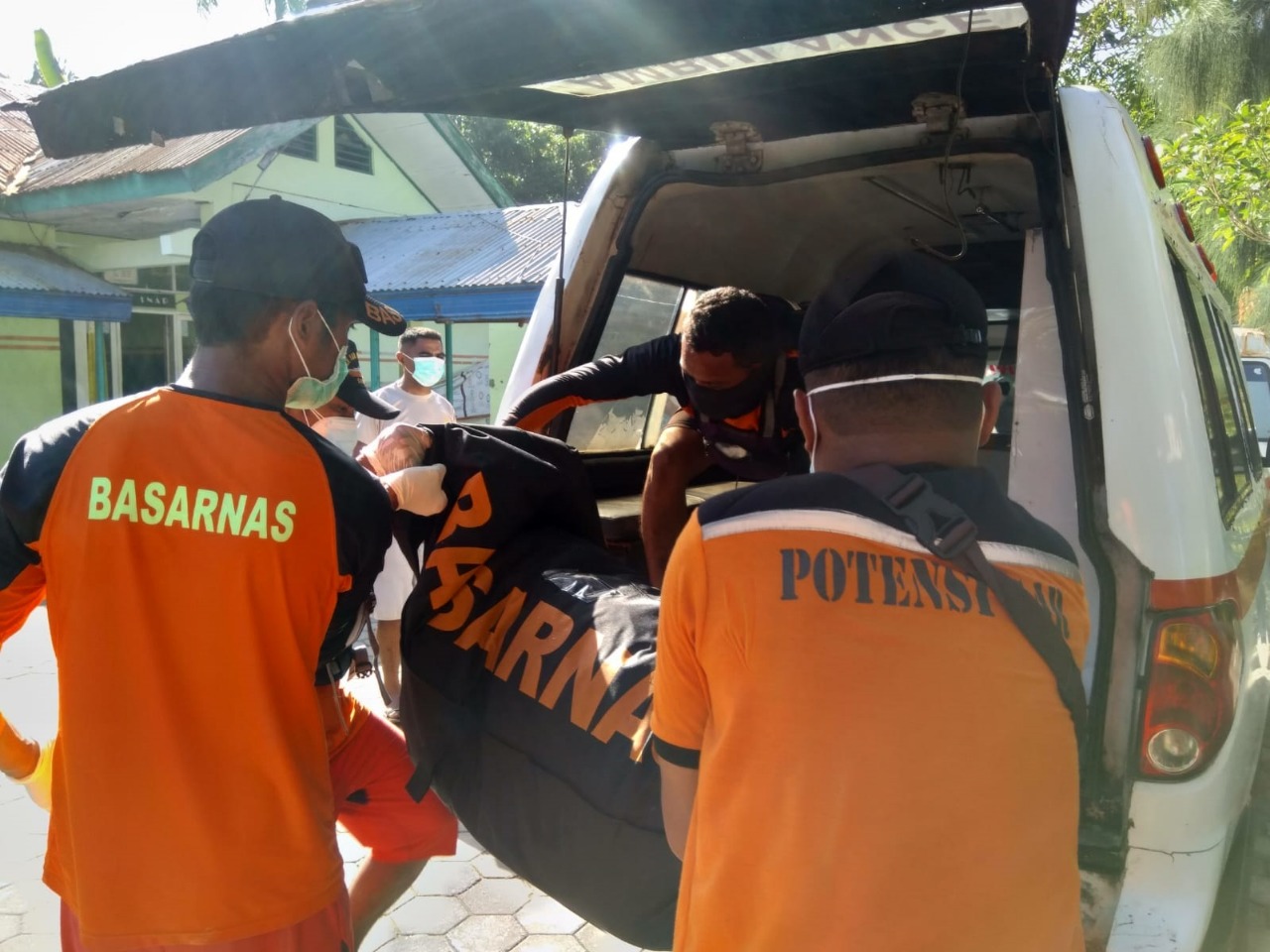 Korban Yang Terseret Sungai Lowo Mego Akhirnya Ditemukan di Perairan Pantai Mbuli Ende