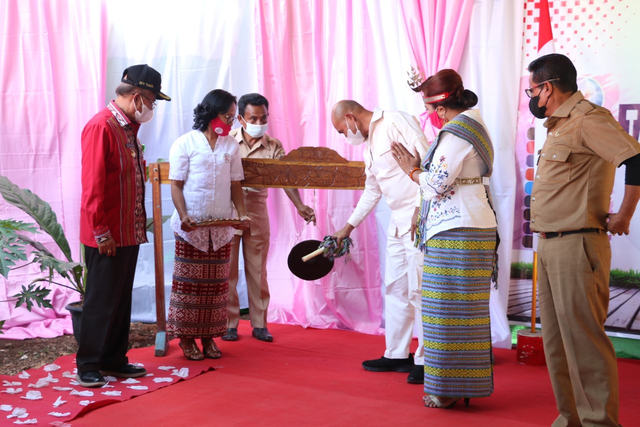 Gubernur NTT Melaunching Taman Baca Wisata Kuliner di TTS