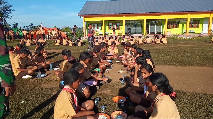 SMKS Katolik Kusuma Atambua Membentuk Krakter Siswa Lewat Kegiatan Pramuka 