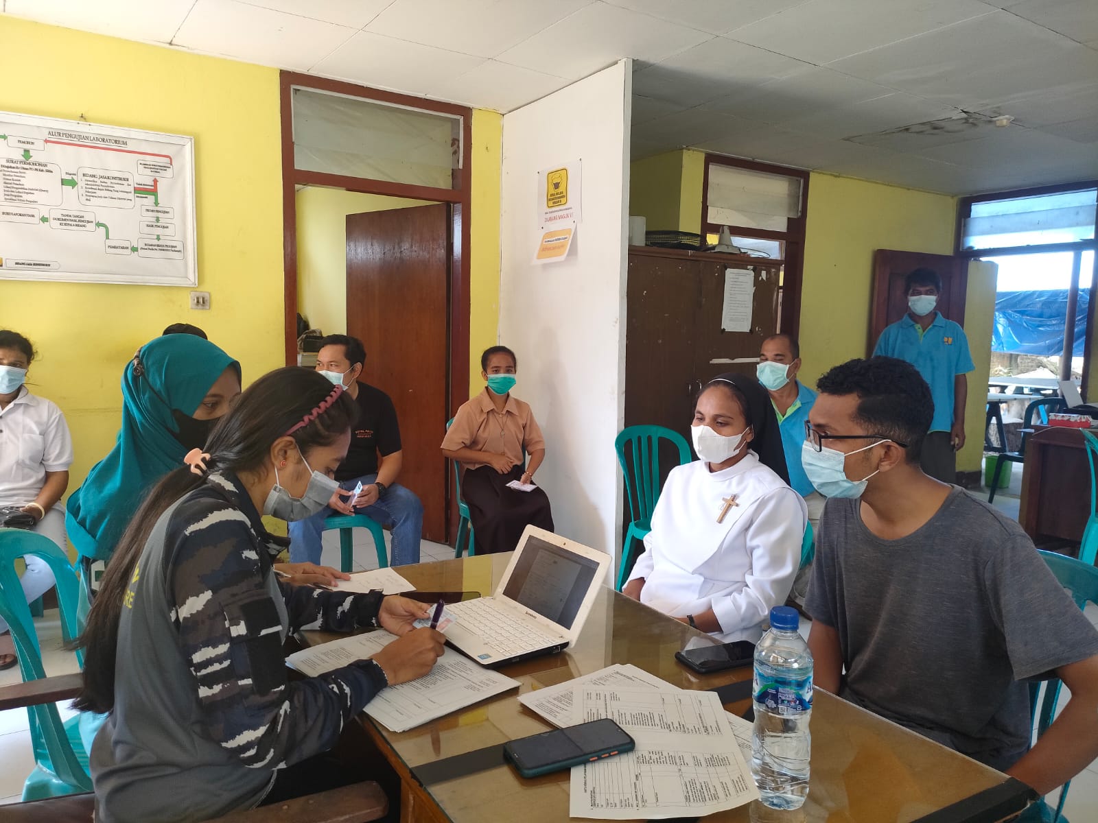 Sebanyak 224 Warga Sikka Ikut serbuan Vaksinasi Yang Digalakkan Oleh Lanal Maumere