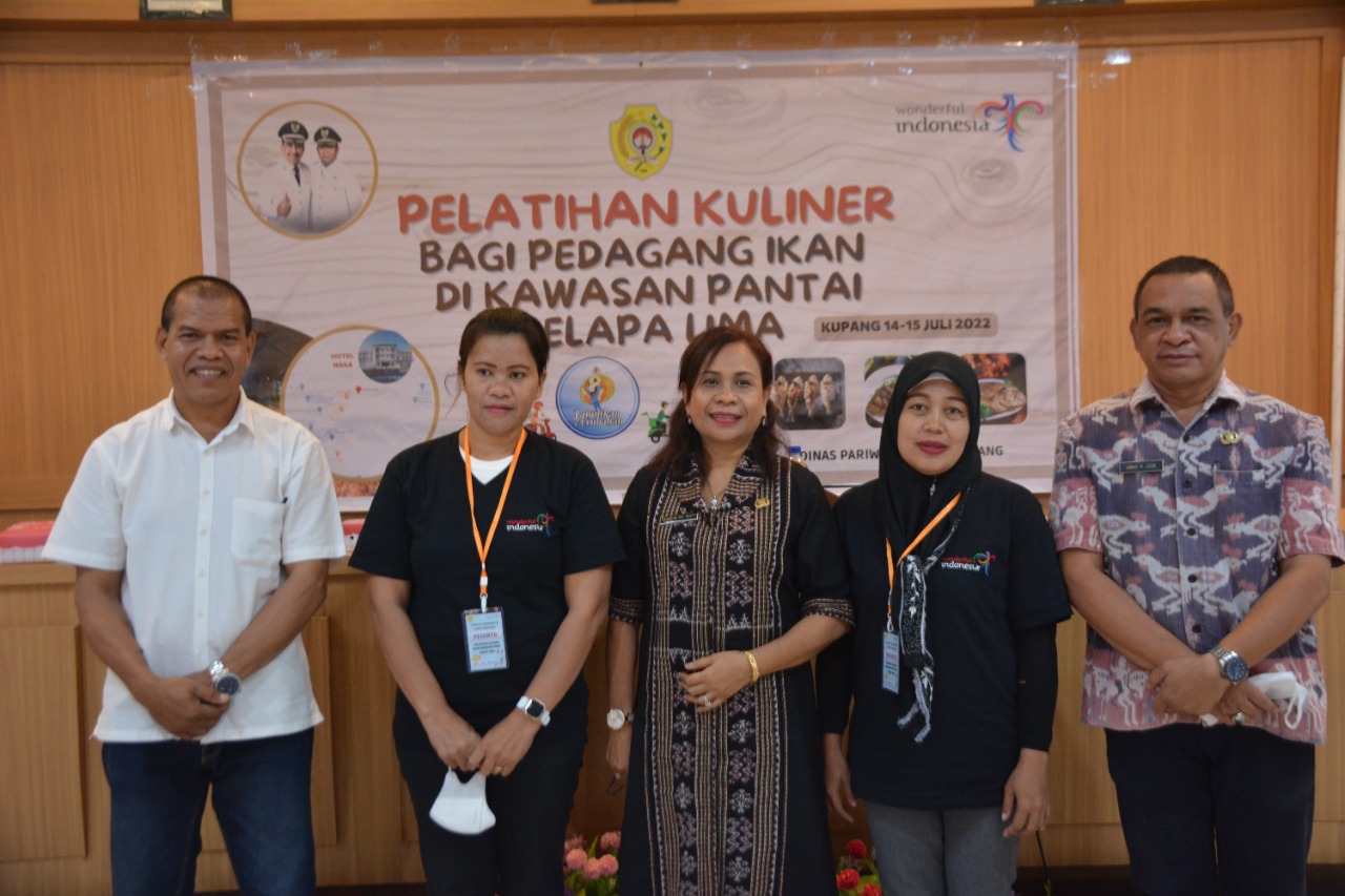 Pemkot Beri Pelatihan Kuliner Bagi Pedagang Ikan di Kawasan Pantai Kelapa Lima