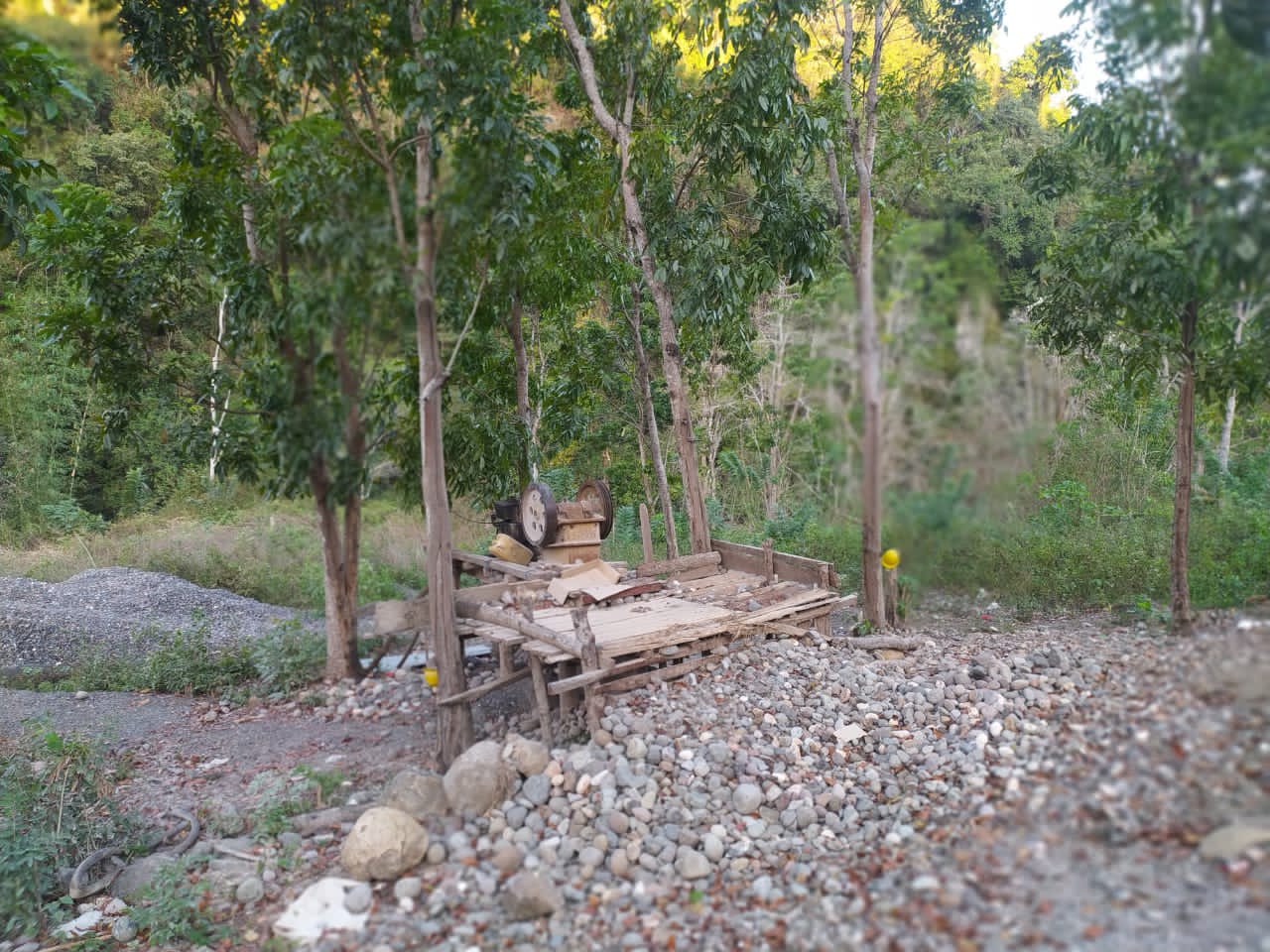 Warga Minta Pemda Matim Hentikan Usaha Produksi Batu Pecah Ilegal 