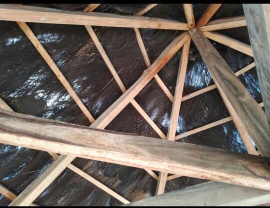 Proyek Gazebo Cepi Watu Matim Diduga Kerja Asal Jadi.