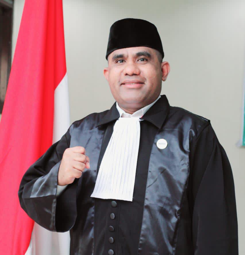 Pengacara Agus Boli Dukung Kejari Larantuka Tangkap Bendahara BPBD.