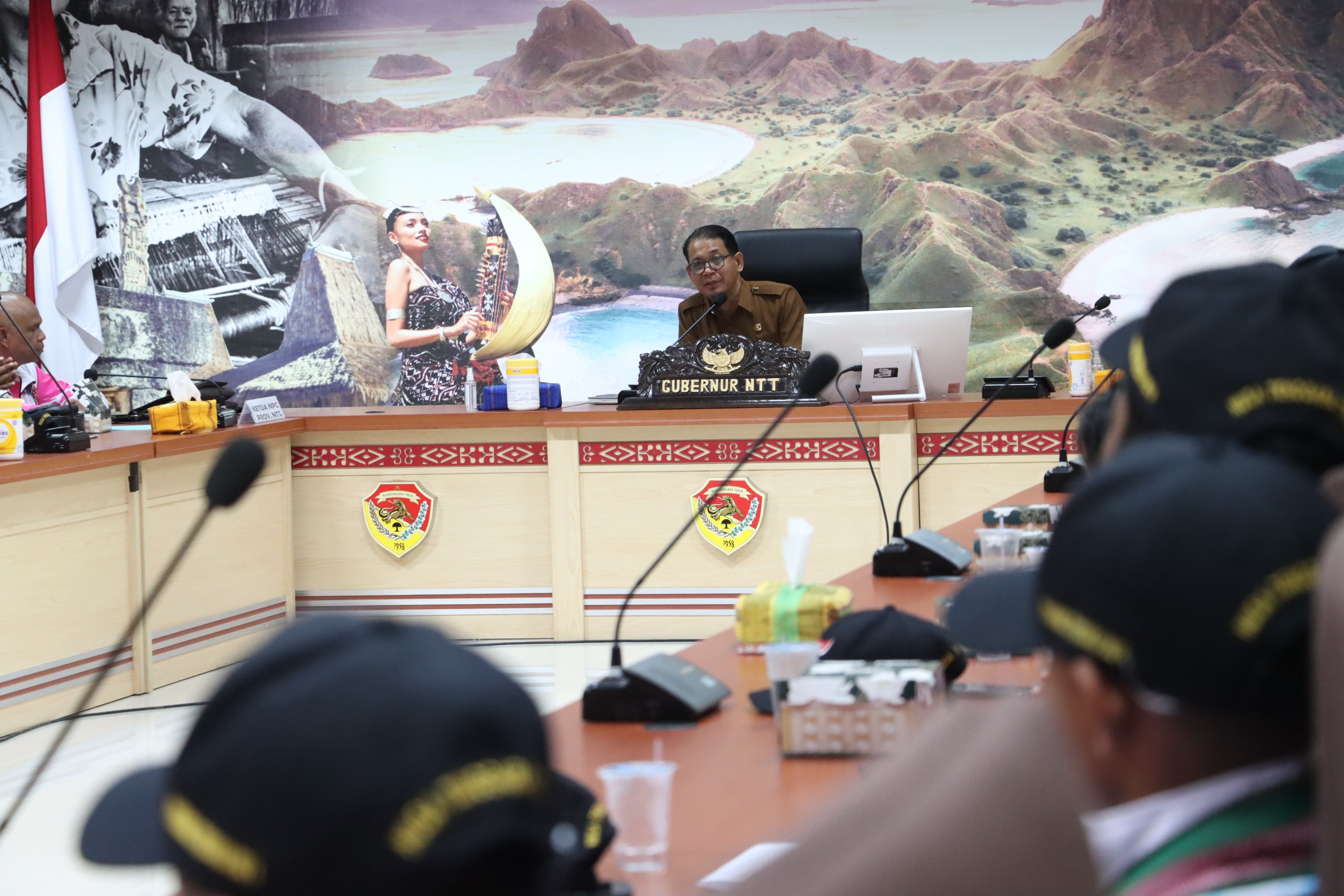 Pj Gubernur NTT Lepas Kontingen NPCI NTT ke Peparnas XVII di Solo