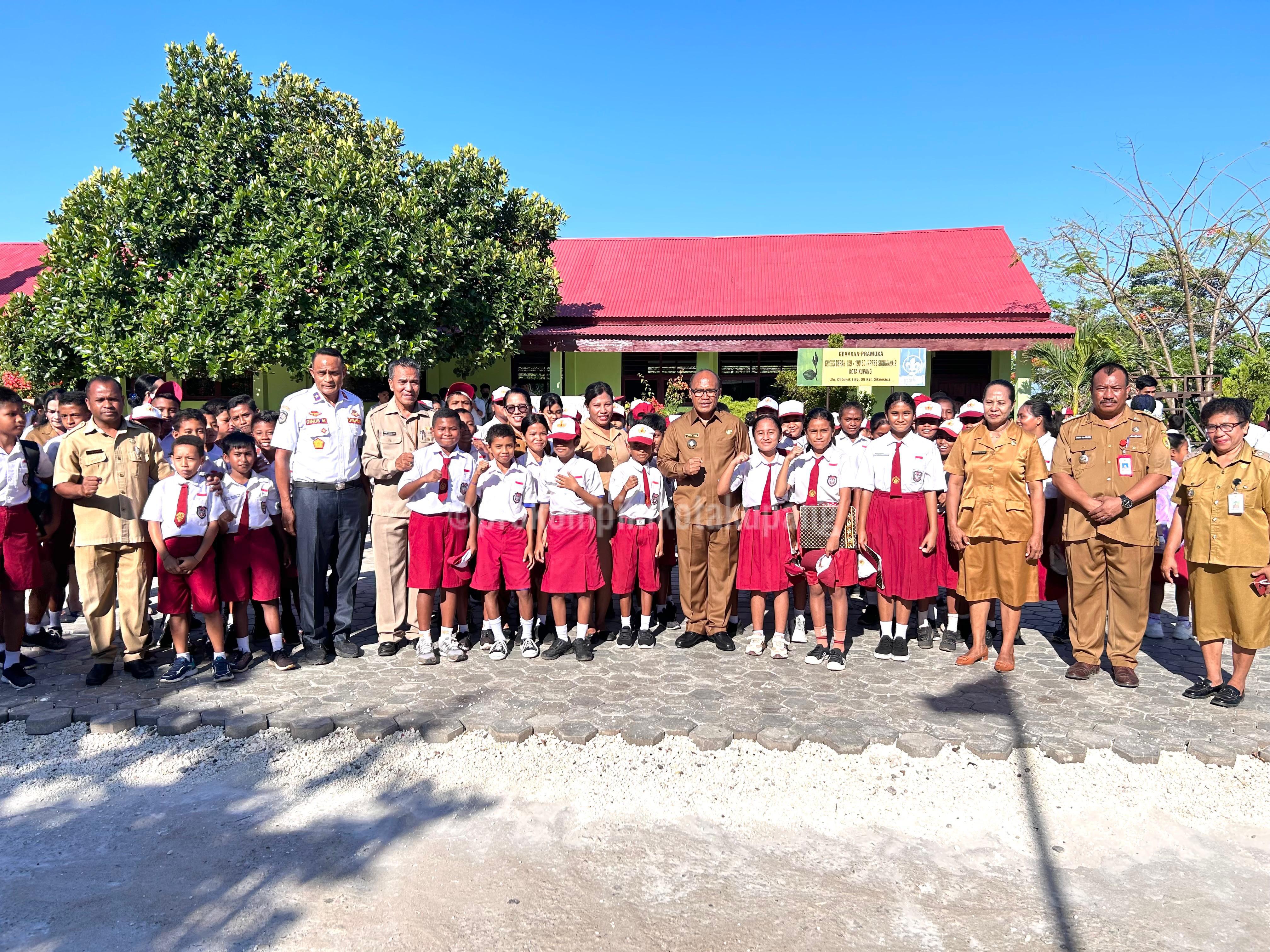 Kunjungi SDI Sikumana 2, Pj. Wali Kota Tekankan Tendik Wujudkan Pendidikan Berkarakter