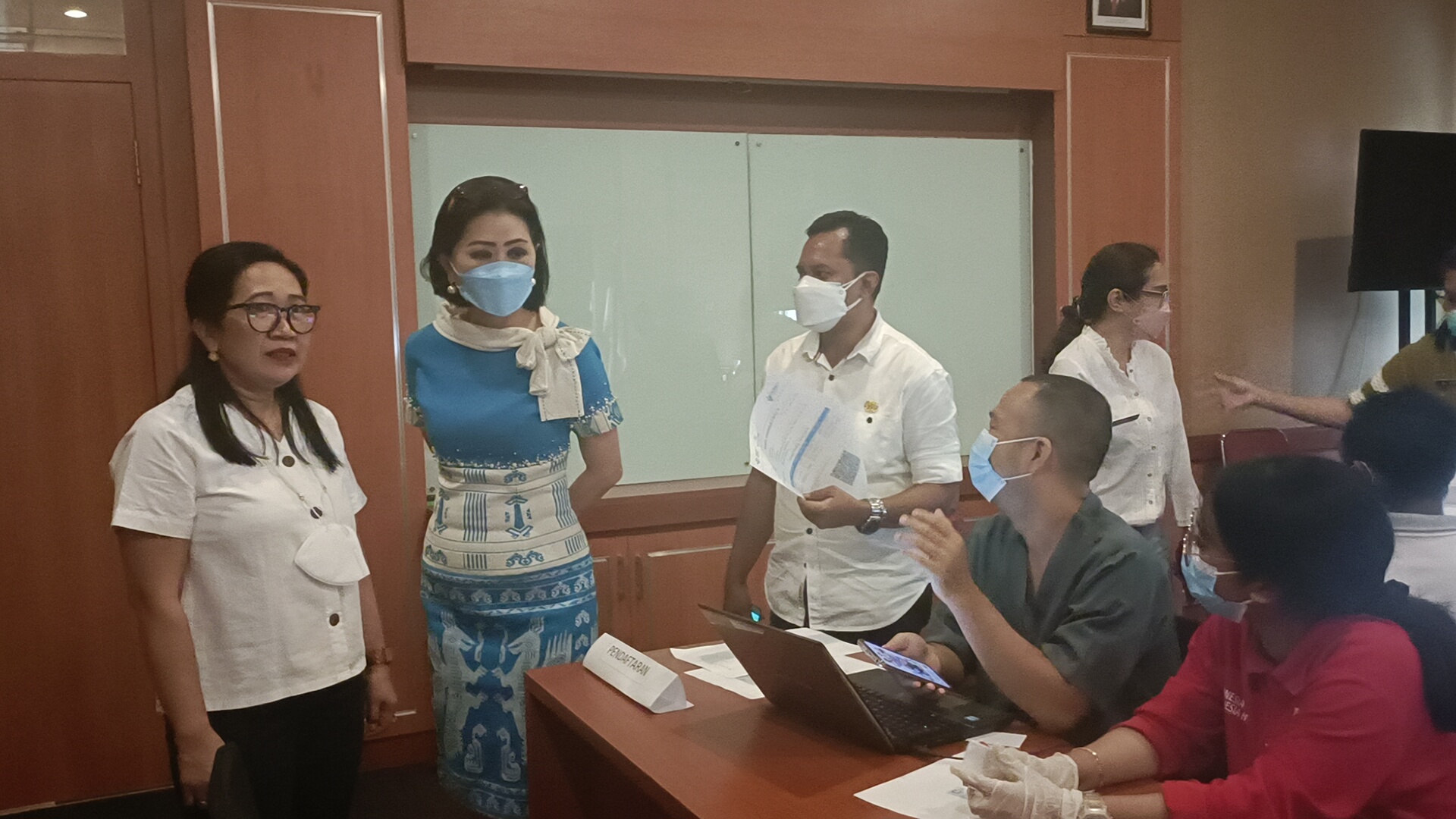 Dekranasda NTT, Puskesmas Oebobo,BIN  Gelar Vaksin  Tahap 3 