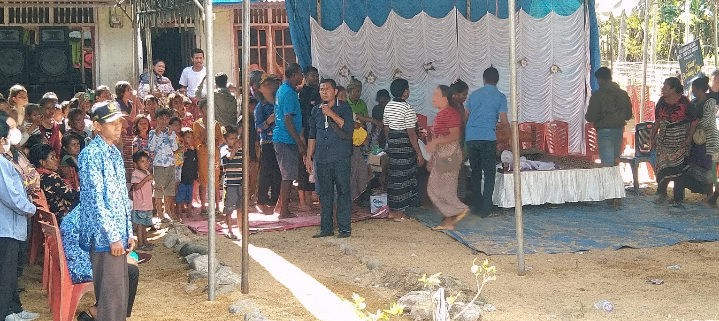 Woow, Salah Satu Kades Di Belu Hujani Rumah Duka Dengan Air Mata