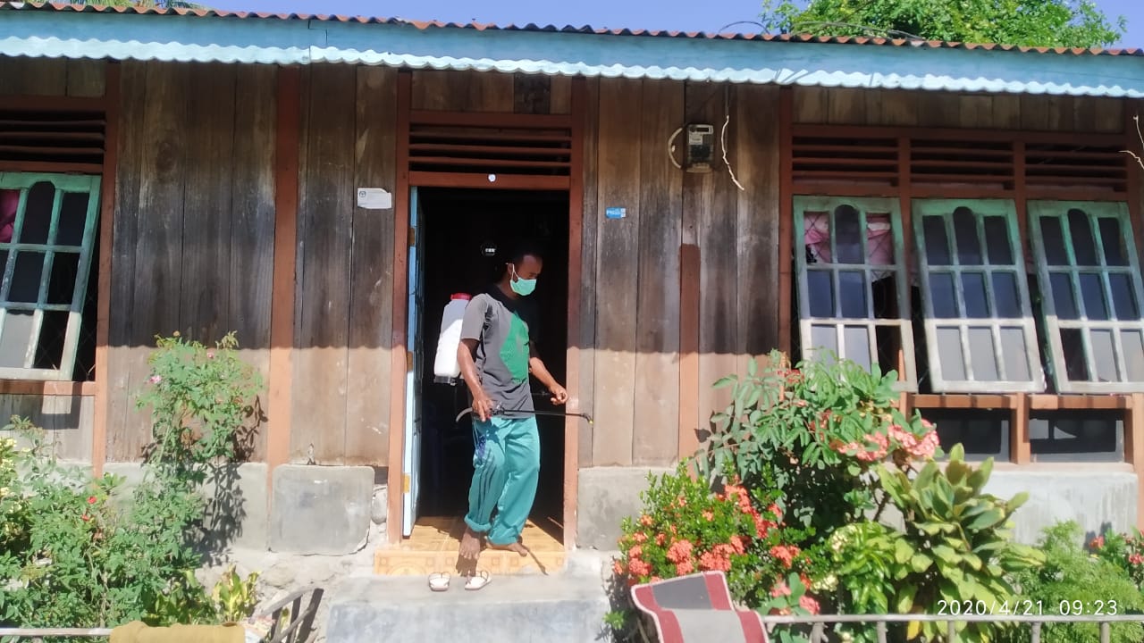 Relawan Covid-19 Desa Mausambi Ende Keliling Rumah Warga, Ini Kegiatannya