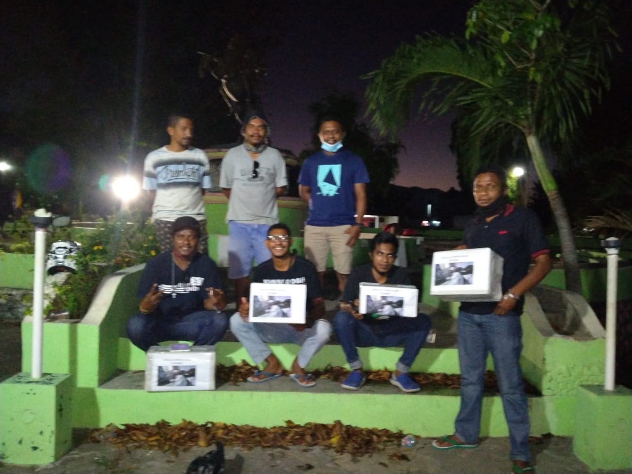 Prihatin dengan Sandro Ahmad, Komunitas Peduli Nian Tana Sikka Galang Dana