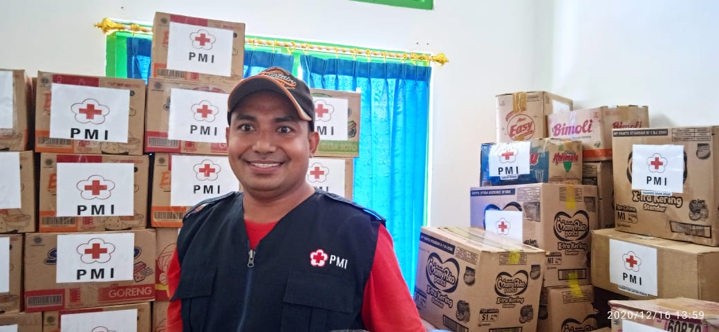 PMI Ende Salurkan Bantuan Untuk Korban Erupsi Gunung Ile Ape Lembata
