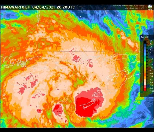 Gelombang Tinggi Masih Melanda NTT, BMKG Himbau Masyarakat Tetap Waspada