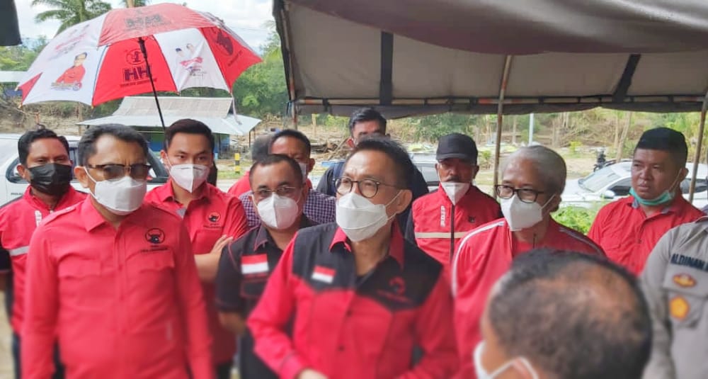 Peduli Korban Bencana Alam Di NTT, PDI Perjuangan Kirim Tim BAGUNA dan Bantuan Logistik